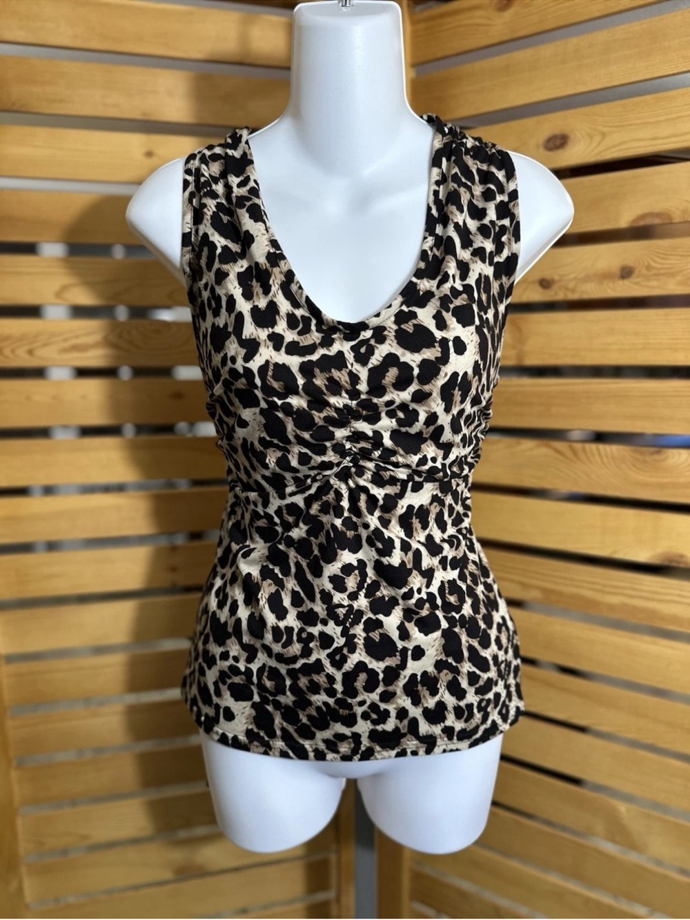 Sleeveless V-Neck Leopard Tank Top - Beige/Black